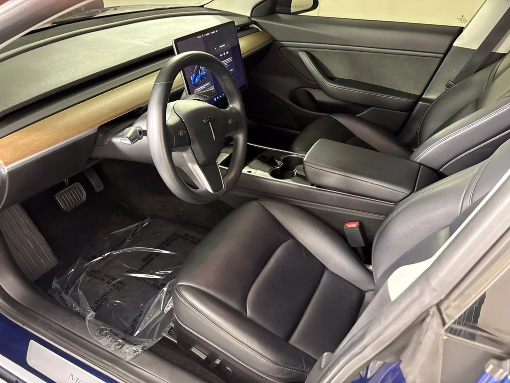 Used 2019 Blue Tesla Mid Range image 23