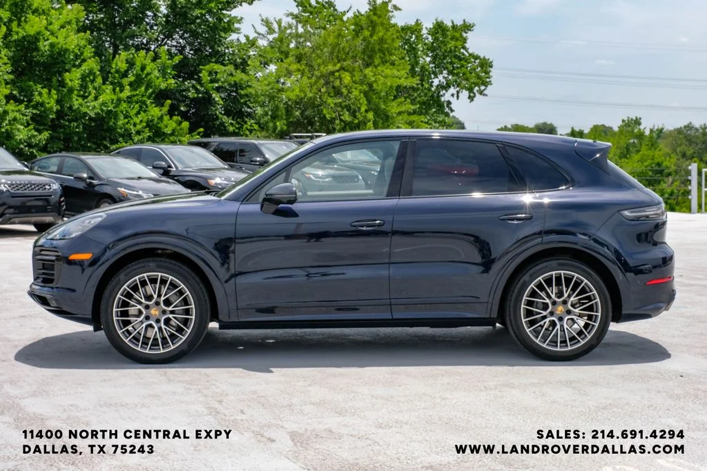 Used 2021 Moonlight Blue Metallic Porsche S image 11