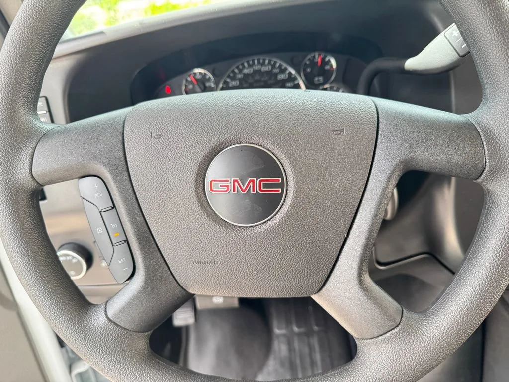 New 2026 Summit White GMC 2WT image 11