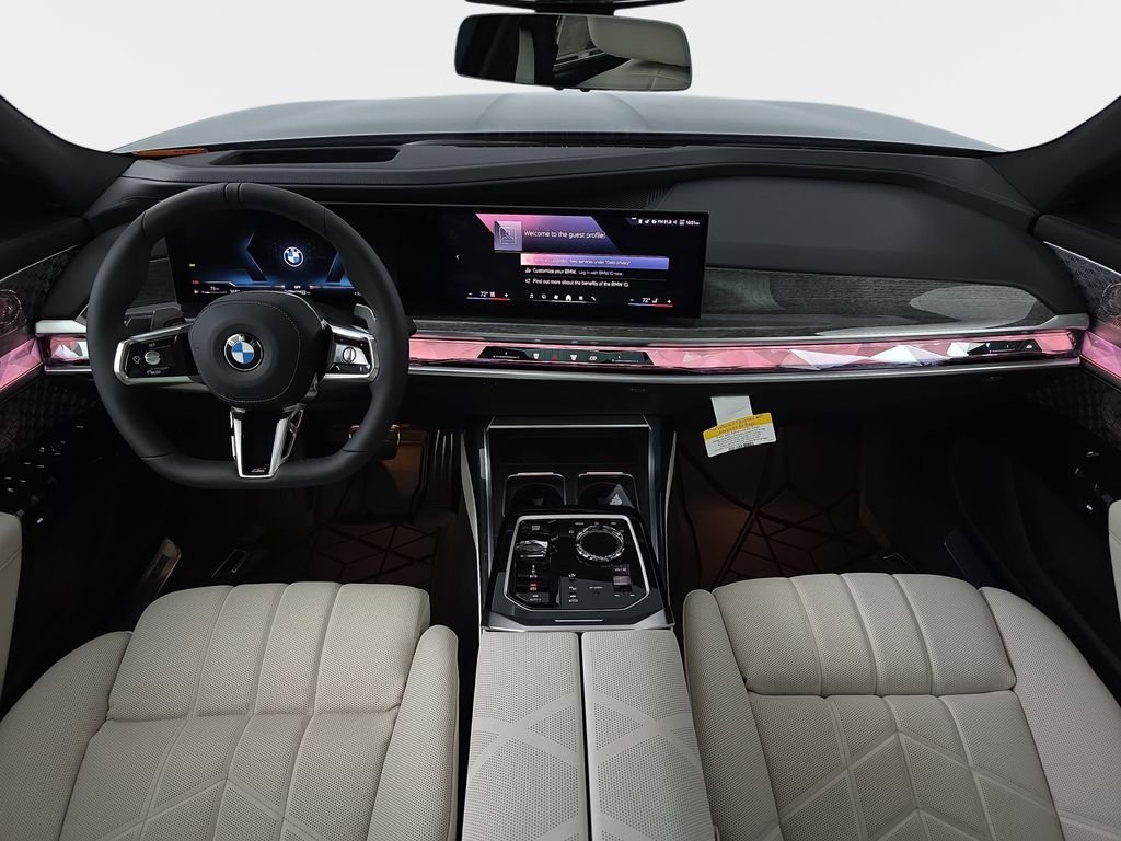 2026 BMW 7 Series 760i - Photo 9