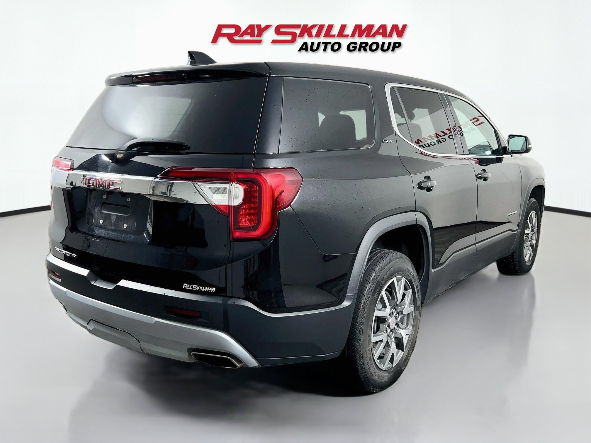 Used 2023 Ebony Twilight Metallic GMC SLE image 7