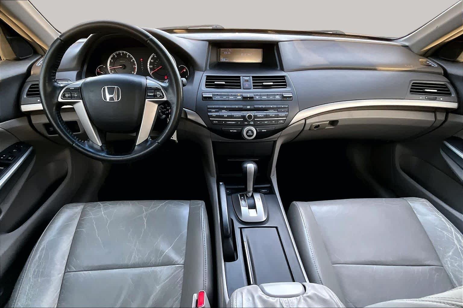 Used 2009 Alabaster Silver Metallic Honda EX-L image 14