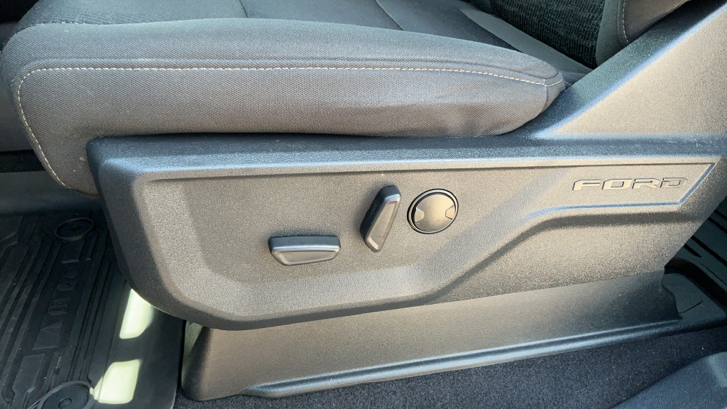 Used 2023 Gray Ford XLT image 19