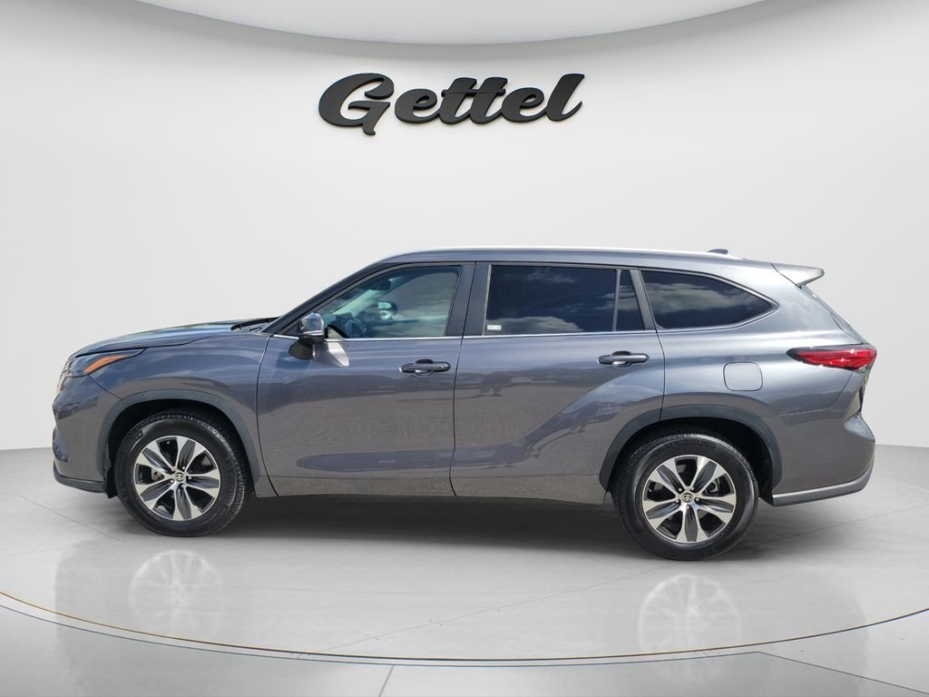 Used 2023 Gray Toyota XLE image 8