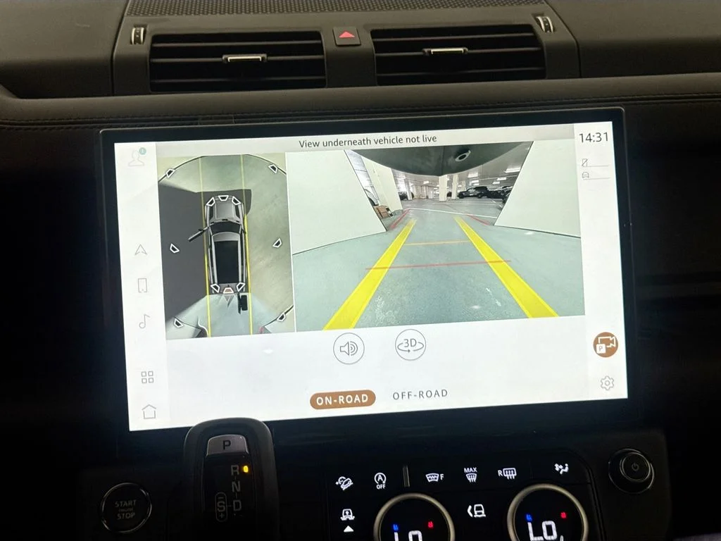 New 2026 Woolstone Green Land Rover X-Dynamic SE image 13