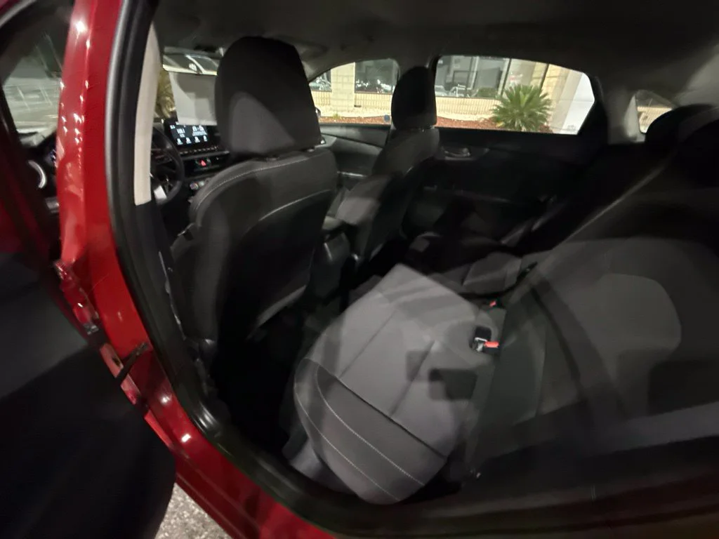 Used 2021 Red Kia LXS image 12