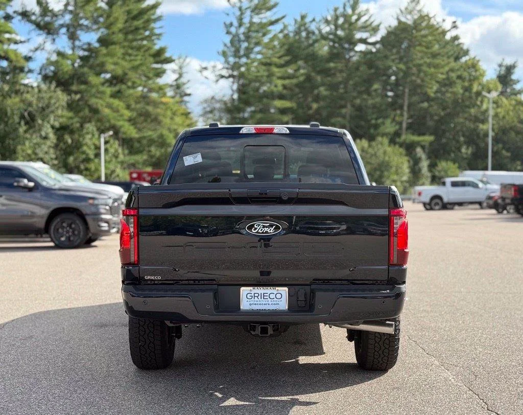 New 2026 Antimatter Blue Metallic Ford XLT image 5