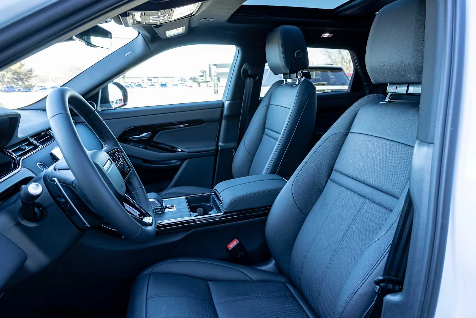 2026 Land Rover Range Rover Evoque Dynamic SE - Photo 26
