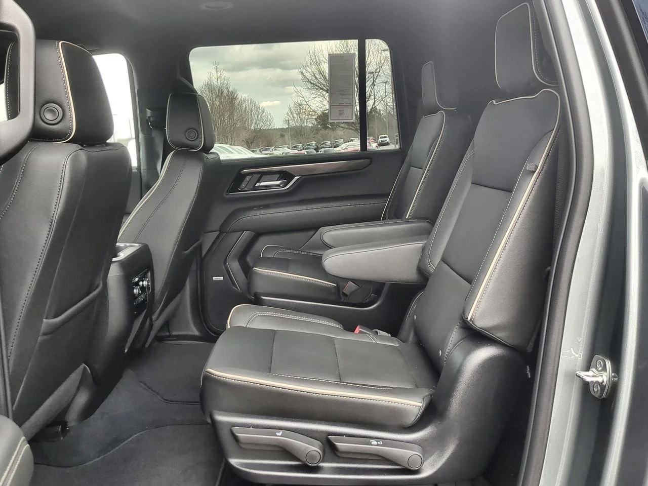 New 2026 Sterling Metallic GMC Elevation image 25