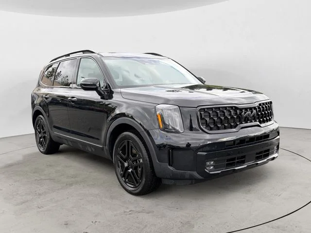 Used 2025 Black Kia SX-Prestige X-Line image 3