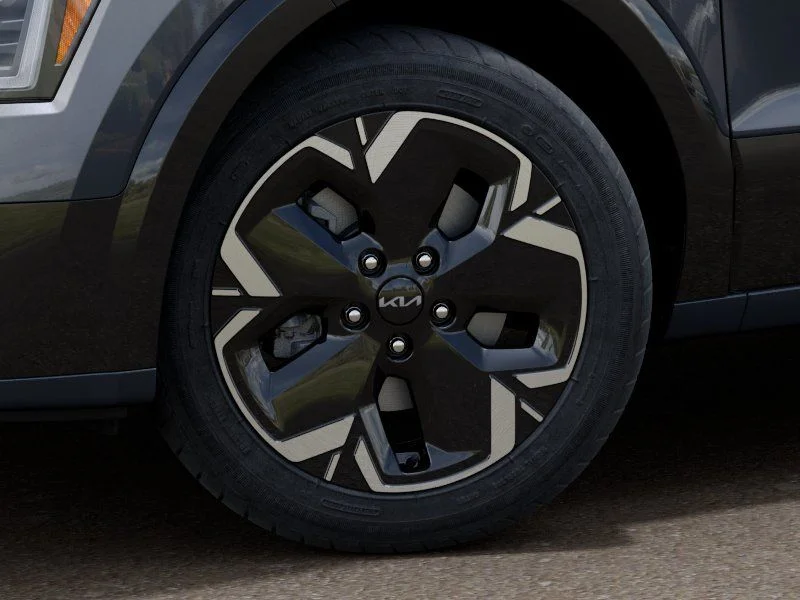 New 2026 Steel Gray Kia Wind image 9