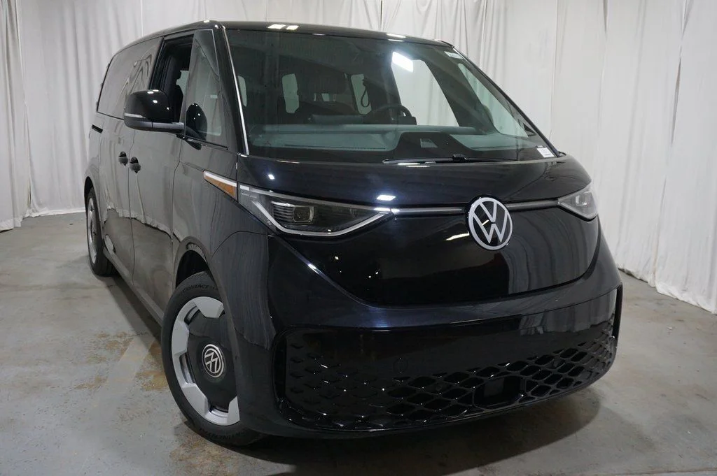 New 2025 Black Volkswagen Pro S image 5