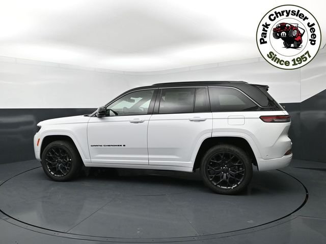 New 2026 Bright White Clear-Coat Exterior Paint Jeep Summit image 3