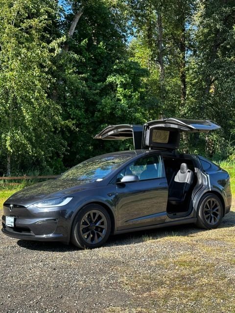 2024 Tesla Model X Long Range - Photo 11