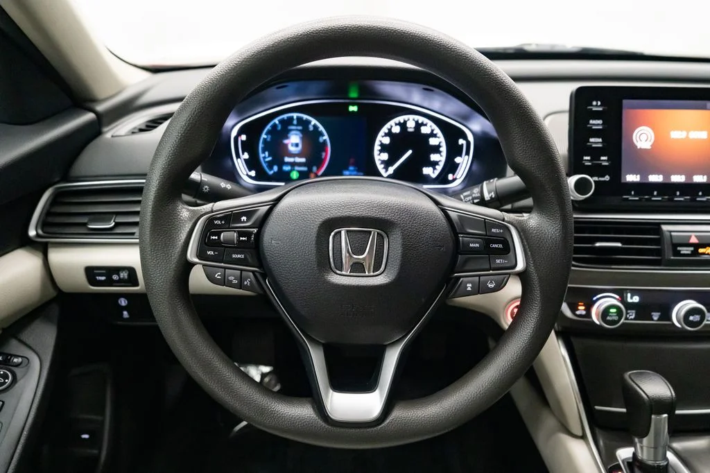 Used 2018  Honda LX image 14
