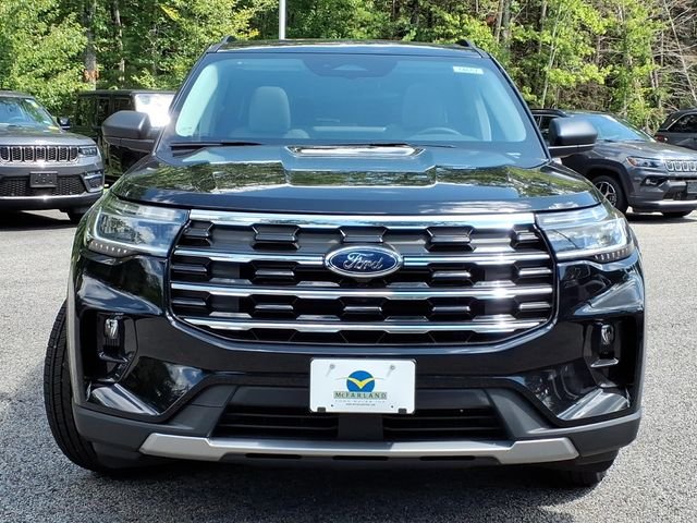 New 2026 Agate Black Metallic Ford Active image 2