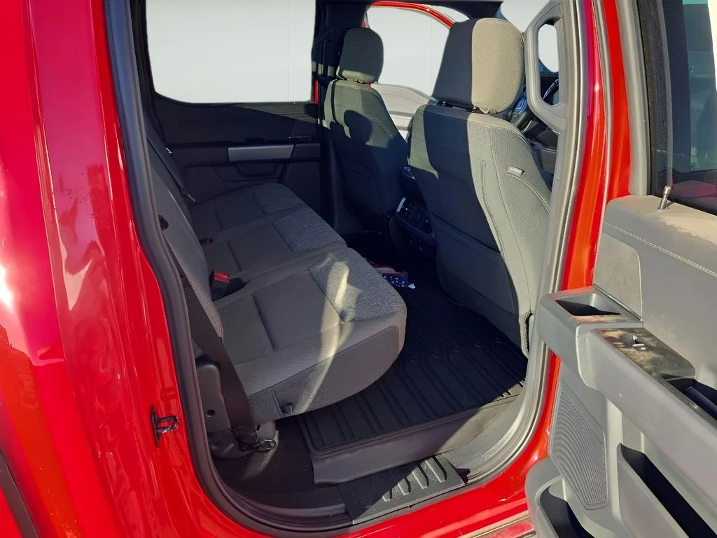 2025 Ford F-150 XLT - Photo 35