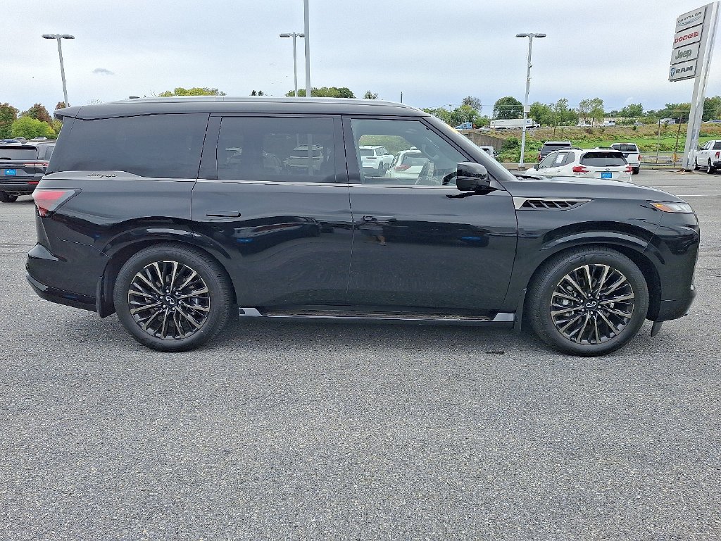 Used 2026 Black INFINITI AUTOGRAPH image 8