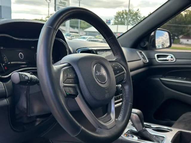 Used 2019 Bright White Clearcoat Jeep Altitude image 33