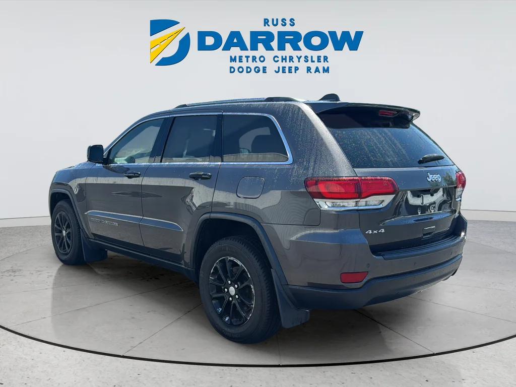 Used 2021 Gray Jeep Laredo X image 3