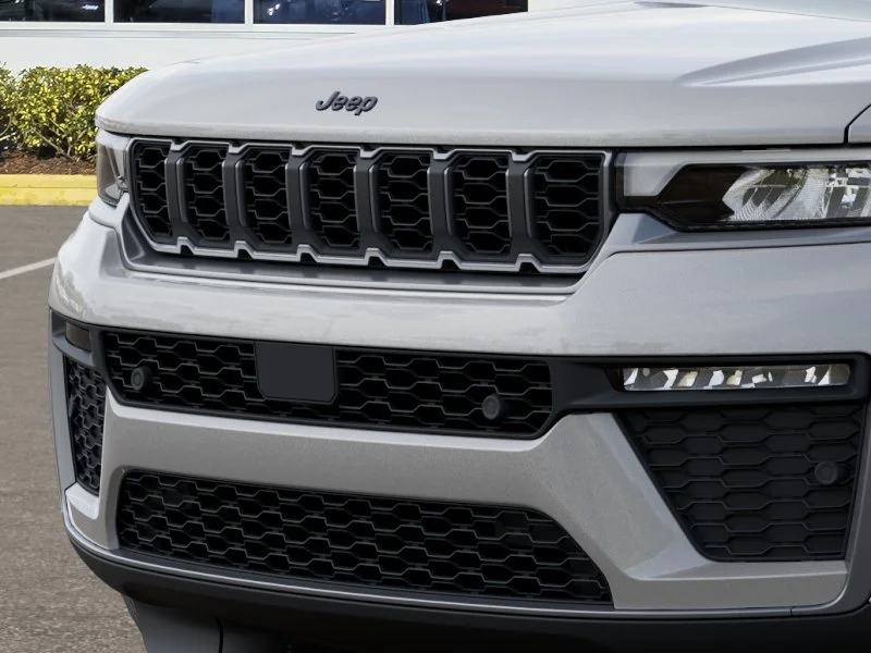 New 2026 Silver Zynith Exterior Paint Jeep  image 43