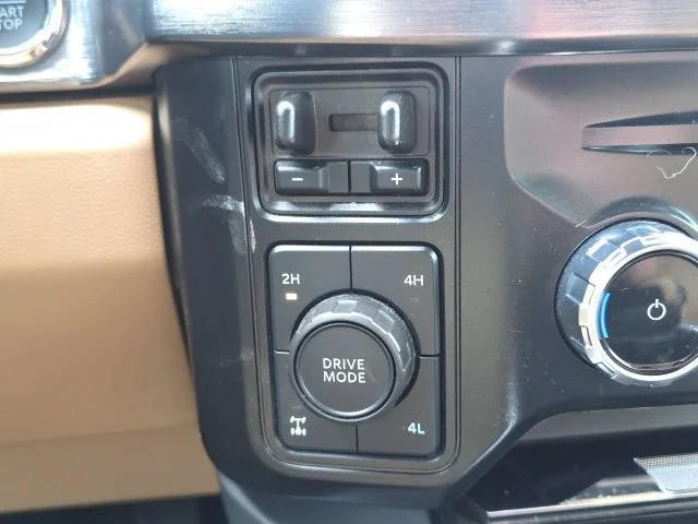 Used 2025 White Ford XL image 18