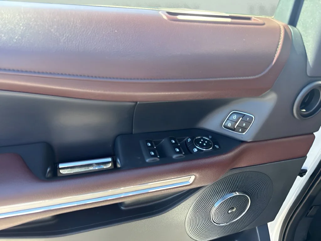 Used 2023 White Ford Limited image 28