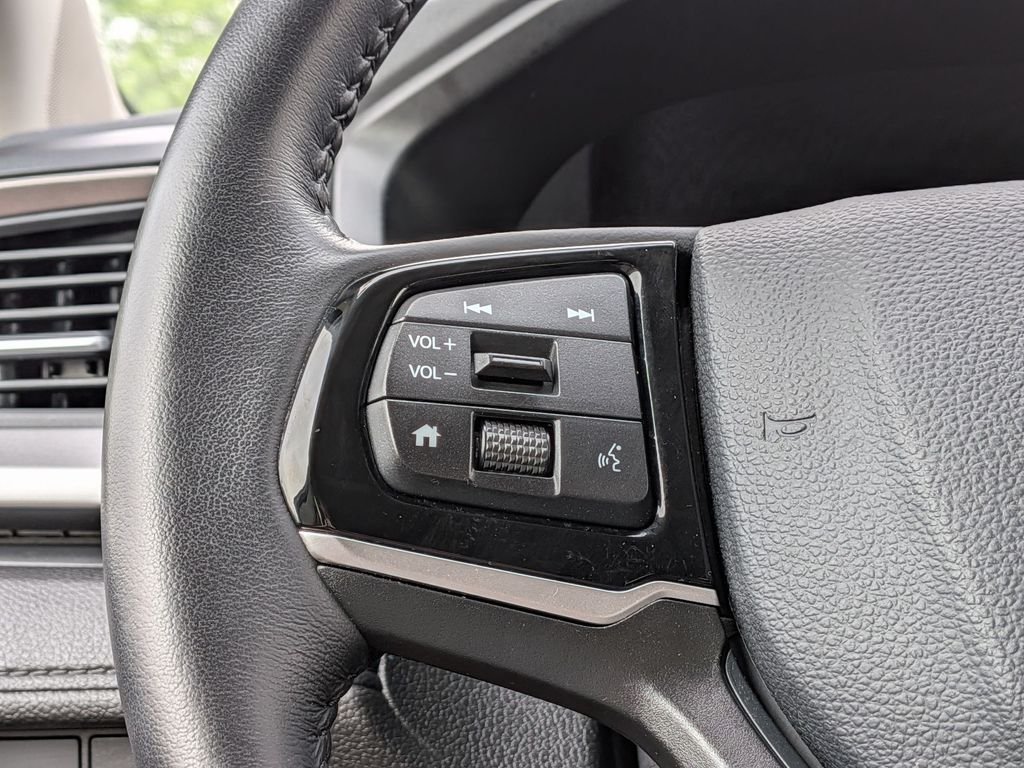 Used 2025 Silver Honda EX-L image 22