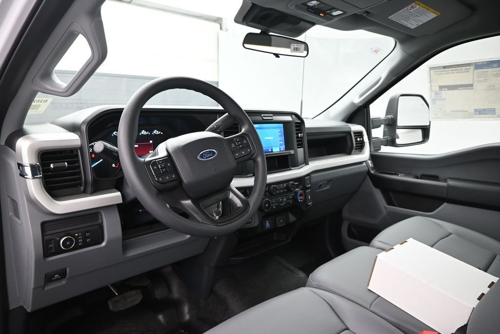 New 2026 Oxford White Ford XL image 11