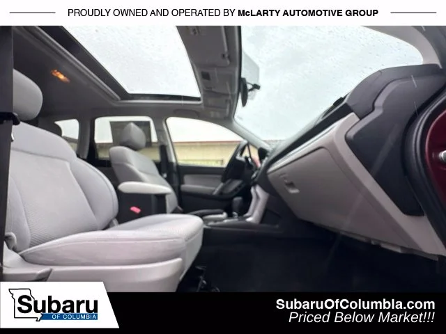 Used 2015 Red Subaru 2.5i Premium image 18