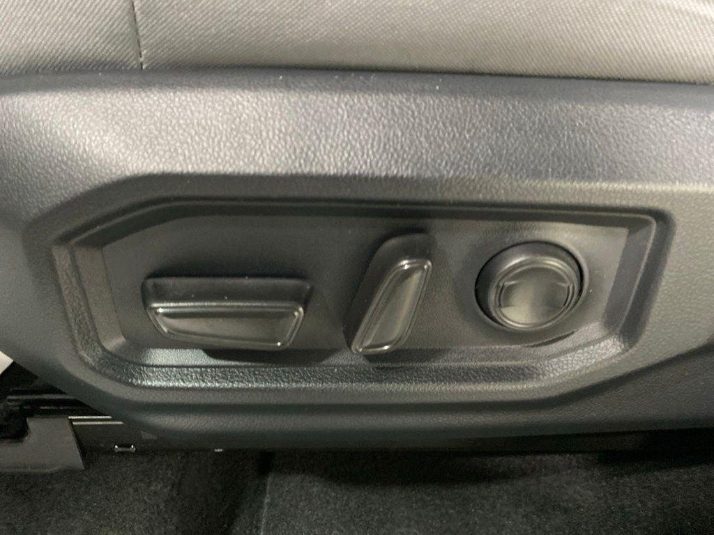 Used 2025 Ice Toyota SR5 image 18