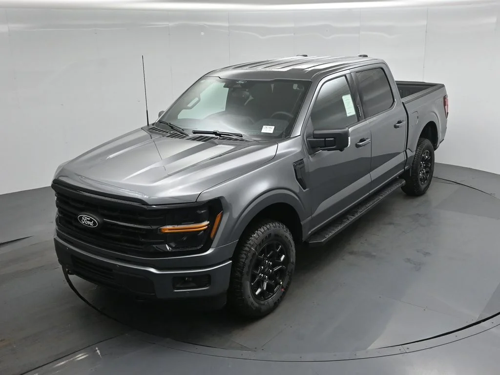 New 2026 Carbonized Gray Metallic Ford XLT image 34