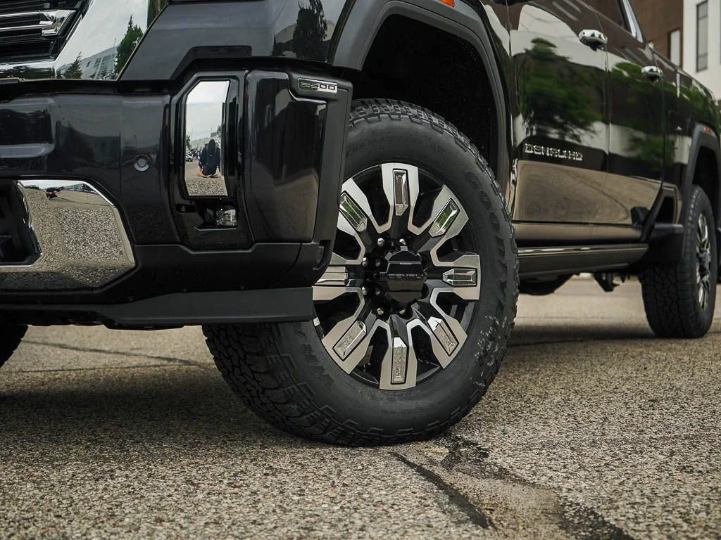 New 2026 Titanium Rush Metallic GMC Denali image 5