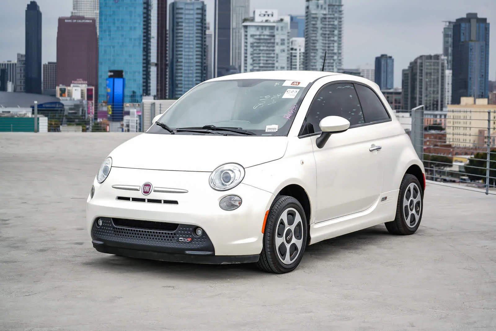2016 FIAT 500e Battery Electric's photo