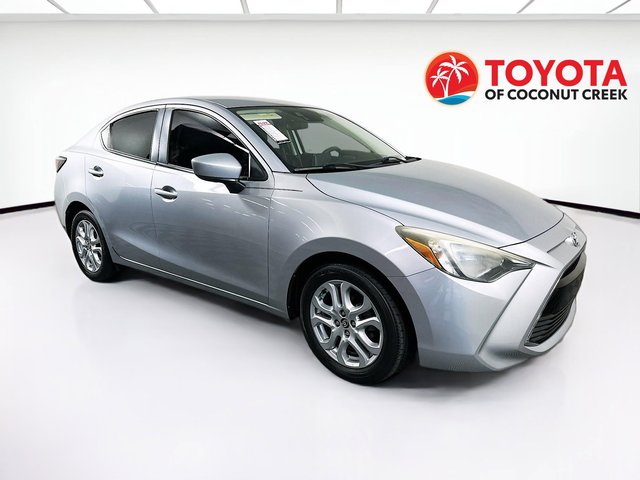 2017 Toyota Yaris media 1