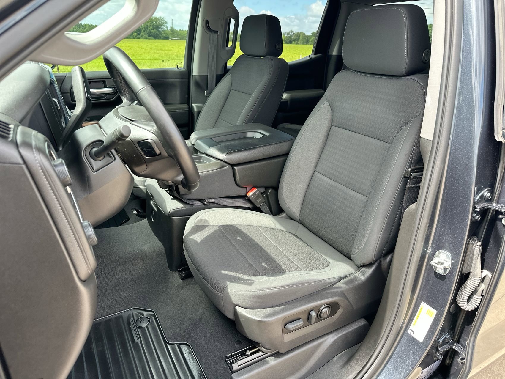 Used 2022 Shadow Gray Metallic Chevrolet LT image 11