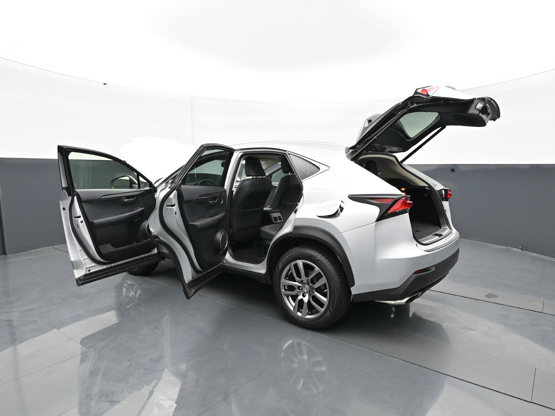 Used 2015 Silver Lexus 200t image 37