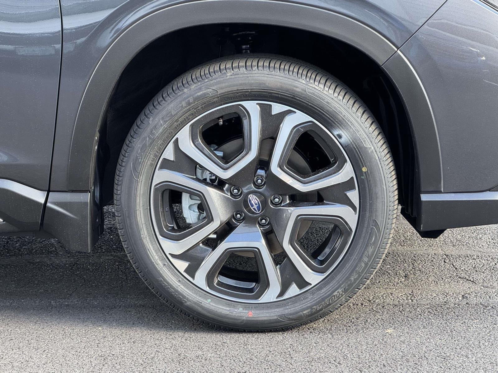 2026 Subaru Ascent Limited - Photo 7