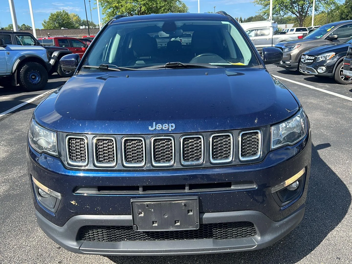 Used 2020 Jazz Blue Pearlcoat Jeep Latitude image 11
