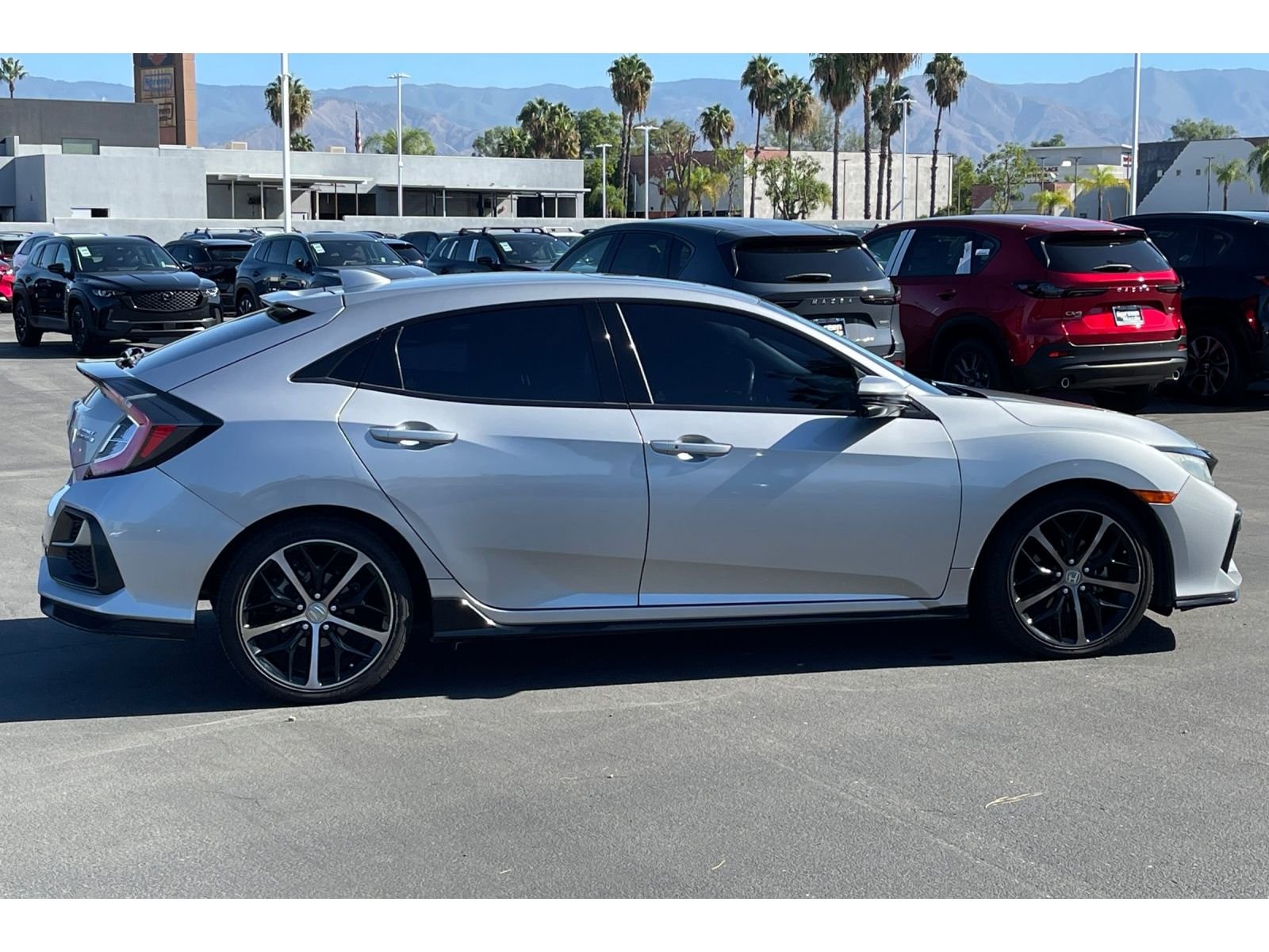 Used 2020 Lunar Silver Metallic Honda Sport Touring image 7