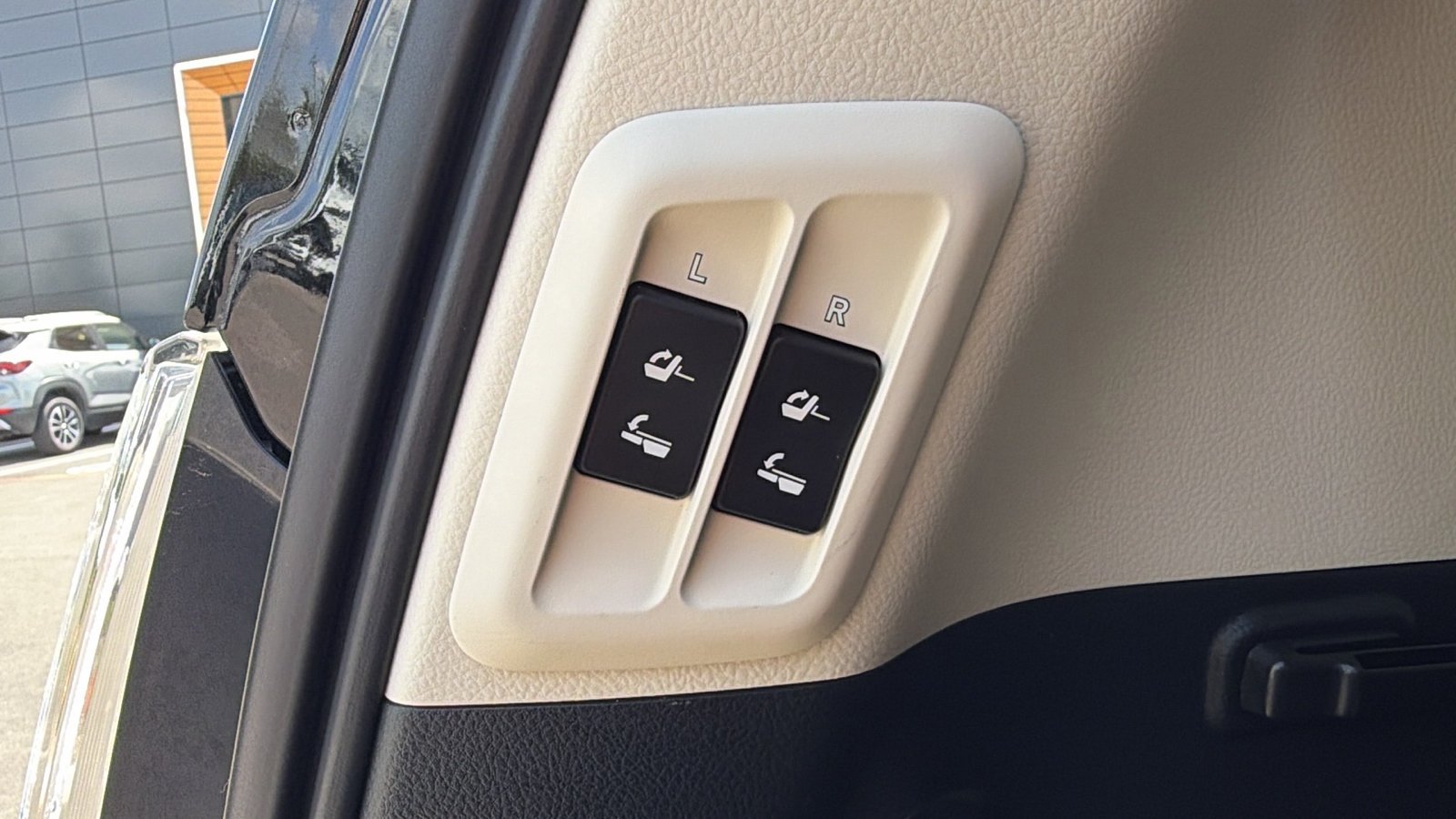 Certified Used 2023 Onyx Black Lexus GX 460 Premium image 19