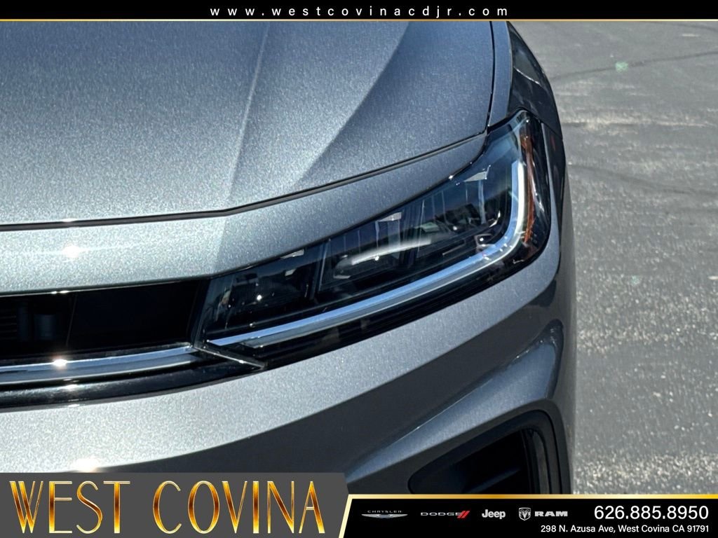 Used 2025 Gray Volkswagen 1.5T Sport image 12
