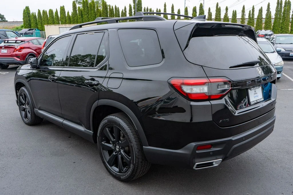 Certified Used 2025 Crystal Black Pearl Honda AWD Black Edition image 10