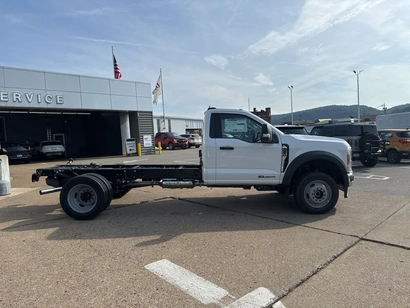 2025 Ford F-550 Super Duty Chassis Cab XL - Photo 6