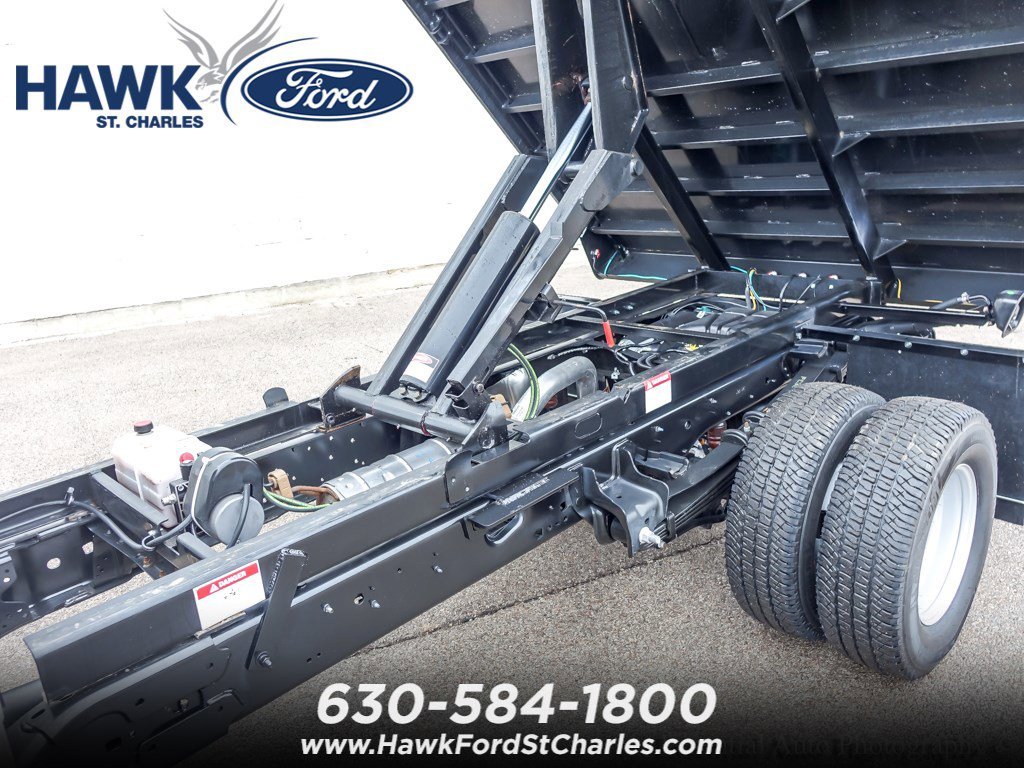 New 2026 Oxford White Ford F-350® XL image 9