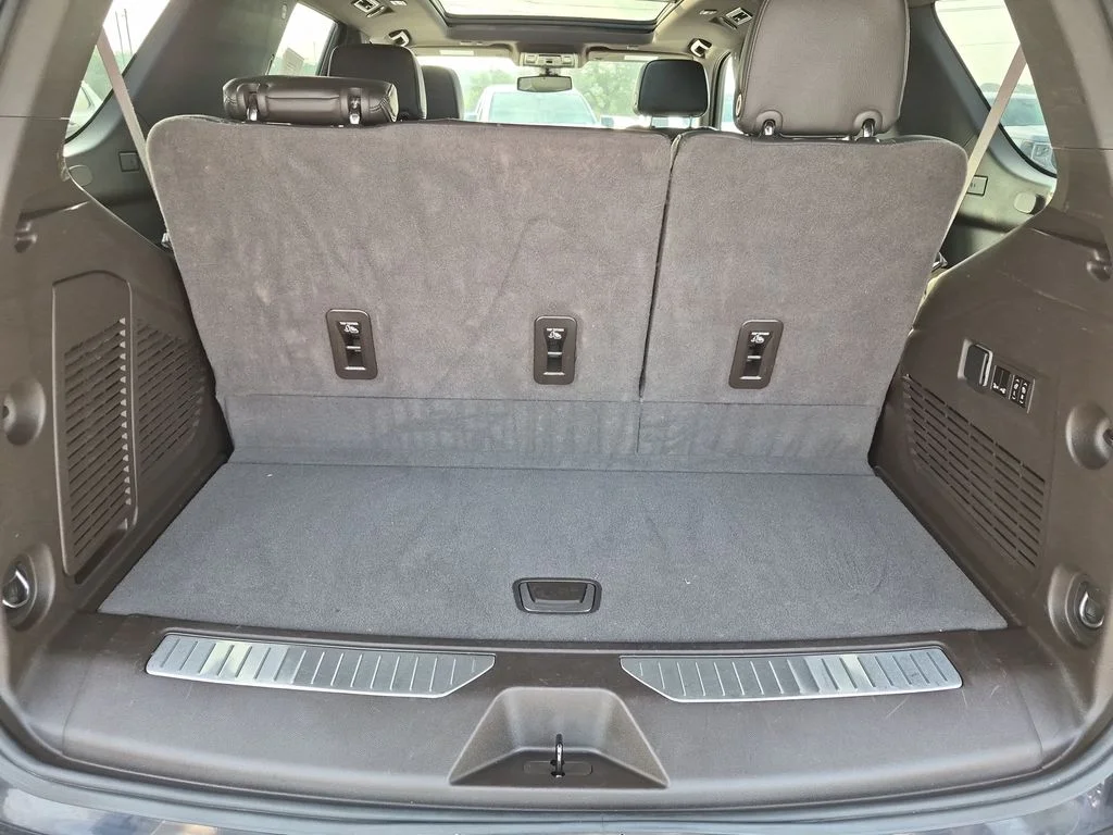 Used 2022 Blue GMC Denali image 40