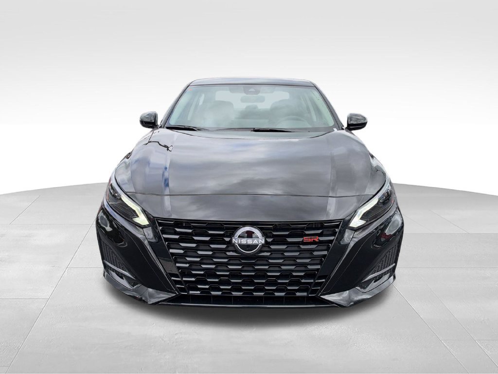 New 2026 Black Nissan 2.5 SR image 8