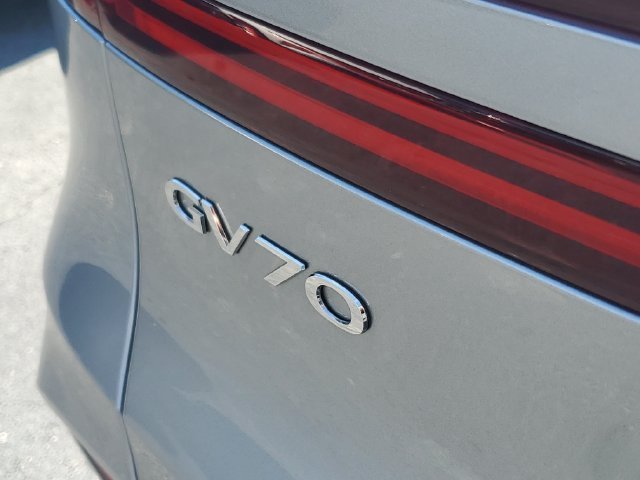 2026 GENESIS GV70 Advanced - Photo 8