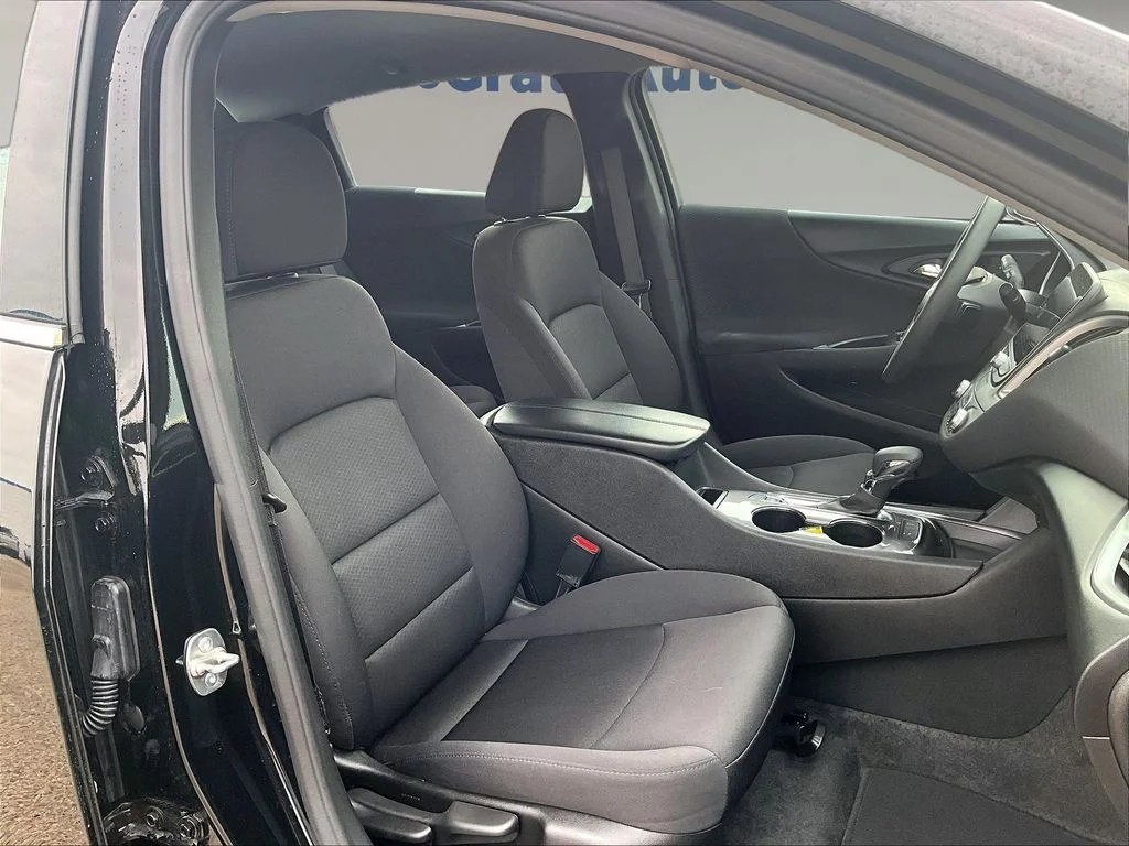 2024 Chevrolet Malibu 1LT - Photo 30