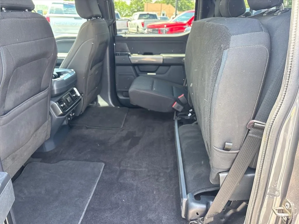 Used 2023 Gray Ford XLT image 19